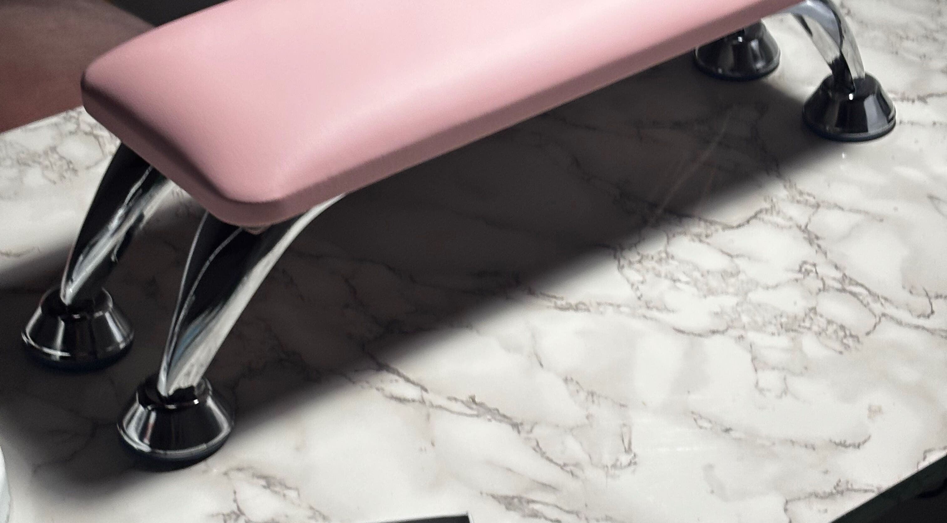 Mesa de manicura en Kristal Nails, Olavarría, Provincia De Buenos Aires, AR.