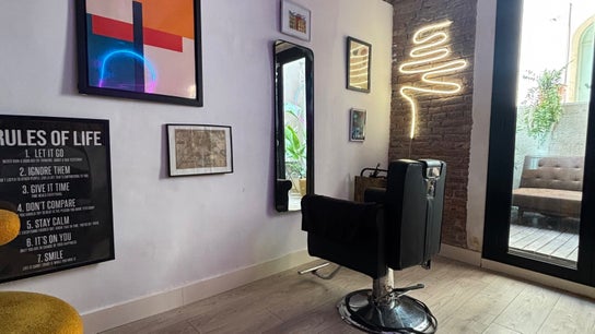 Isy hair and makeup lab
