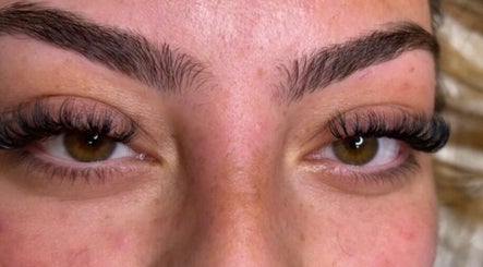 Close-up of defined eyebrows and lashes at Mroz Beauty, Salford, England, GB.