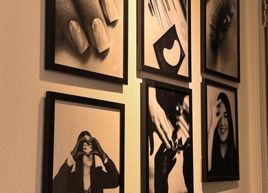 Cuadros artísticos en Soleil Studio, Santiago, Región Metropolitana, CL. Detalles en belleza y estilo.