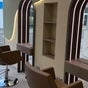 Marnis Salon