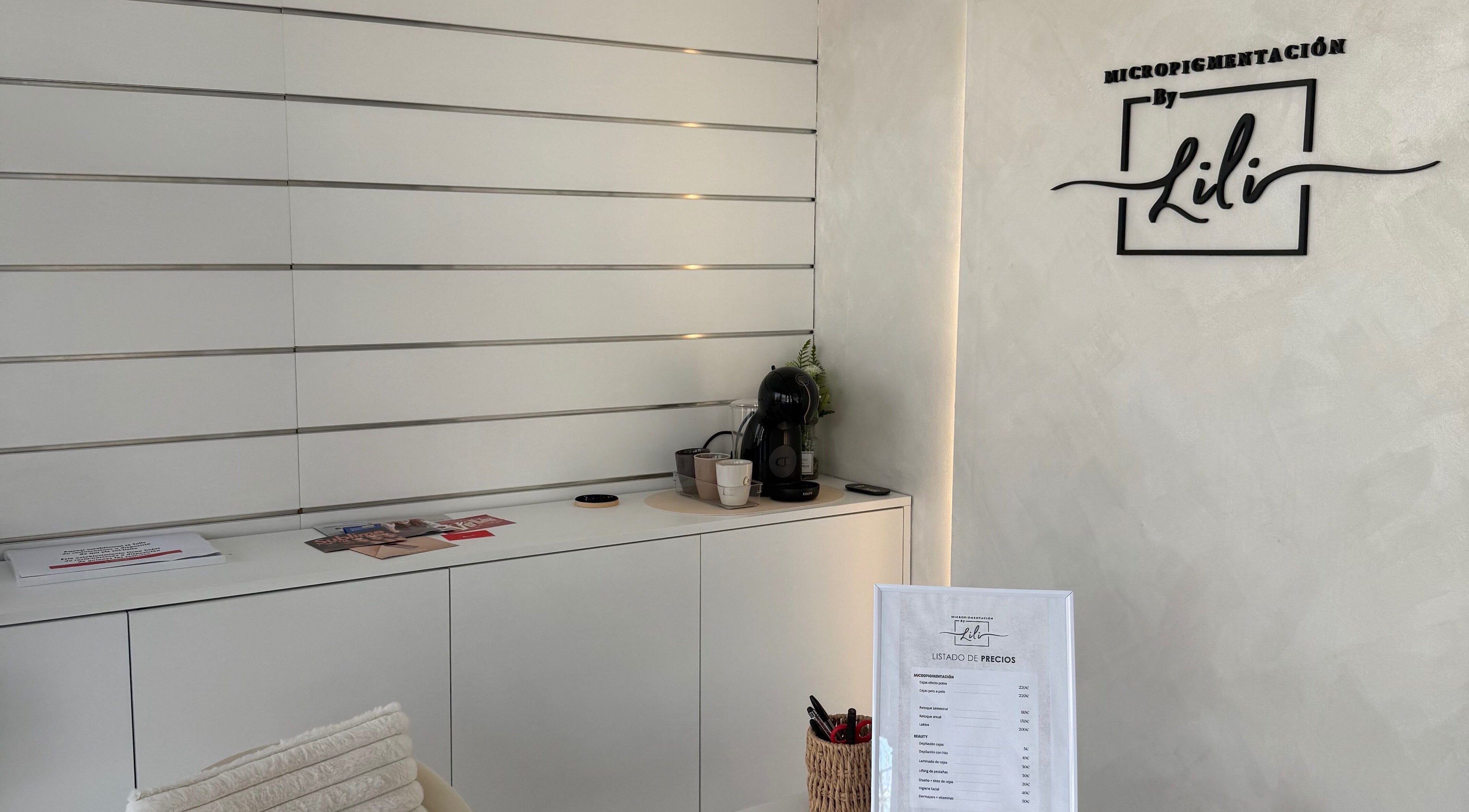 Recepción elegante de Micropigmentación by Lili en San Vicente Del Raspeig, Comunidad Valenciana, ES.