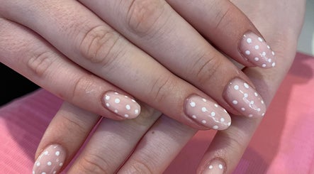 Nails by Mia