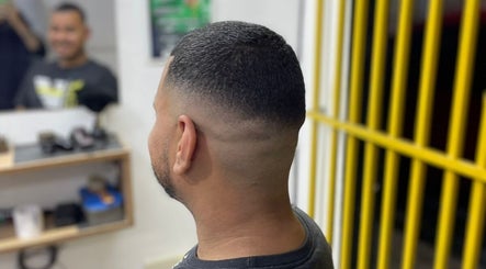 Studio barber Xp imej 2
