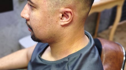 Barbearia Donleonis slika 3