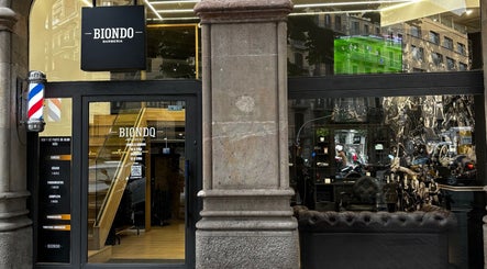 BIONDO – Barbería, Peluquería & Academia