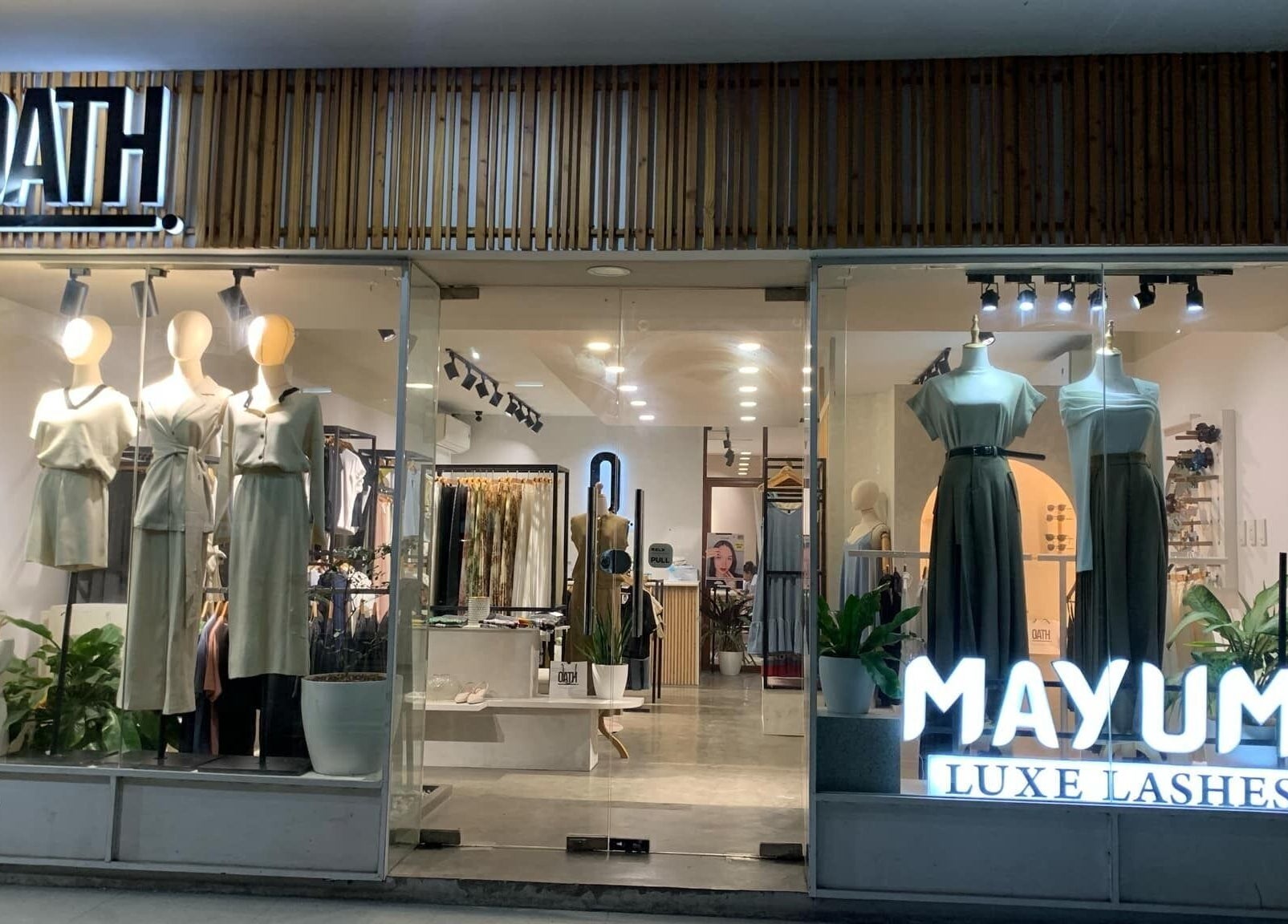 Front view of Mayumi Luxe Lashes in Malolos, Central Luzon, PH, showcasing stylish mannequins and elegant decor.