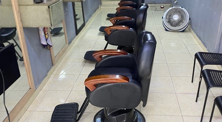 Immagine 3, Pollo rap barber studio