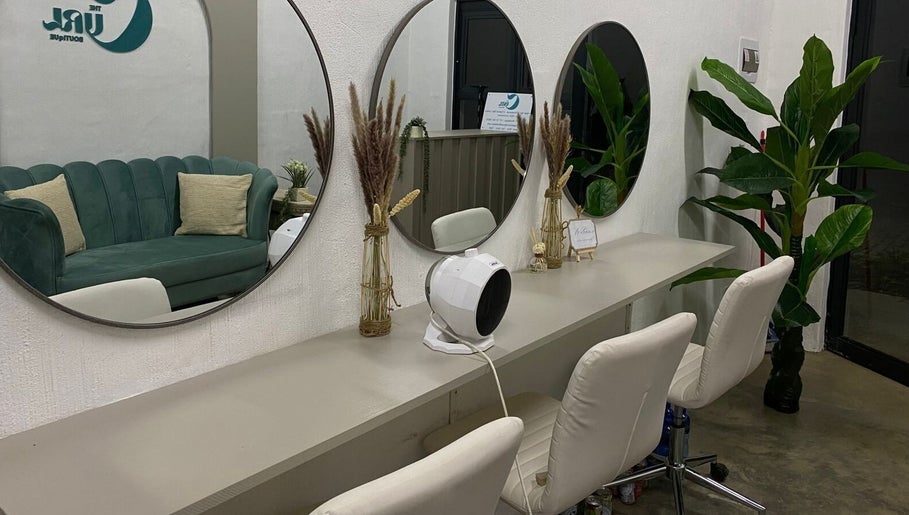 The Curl Boutique image 1