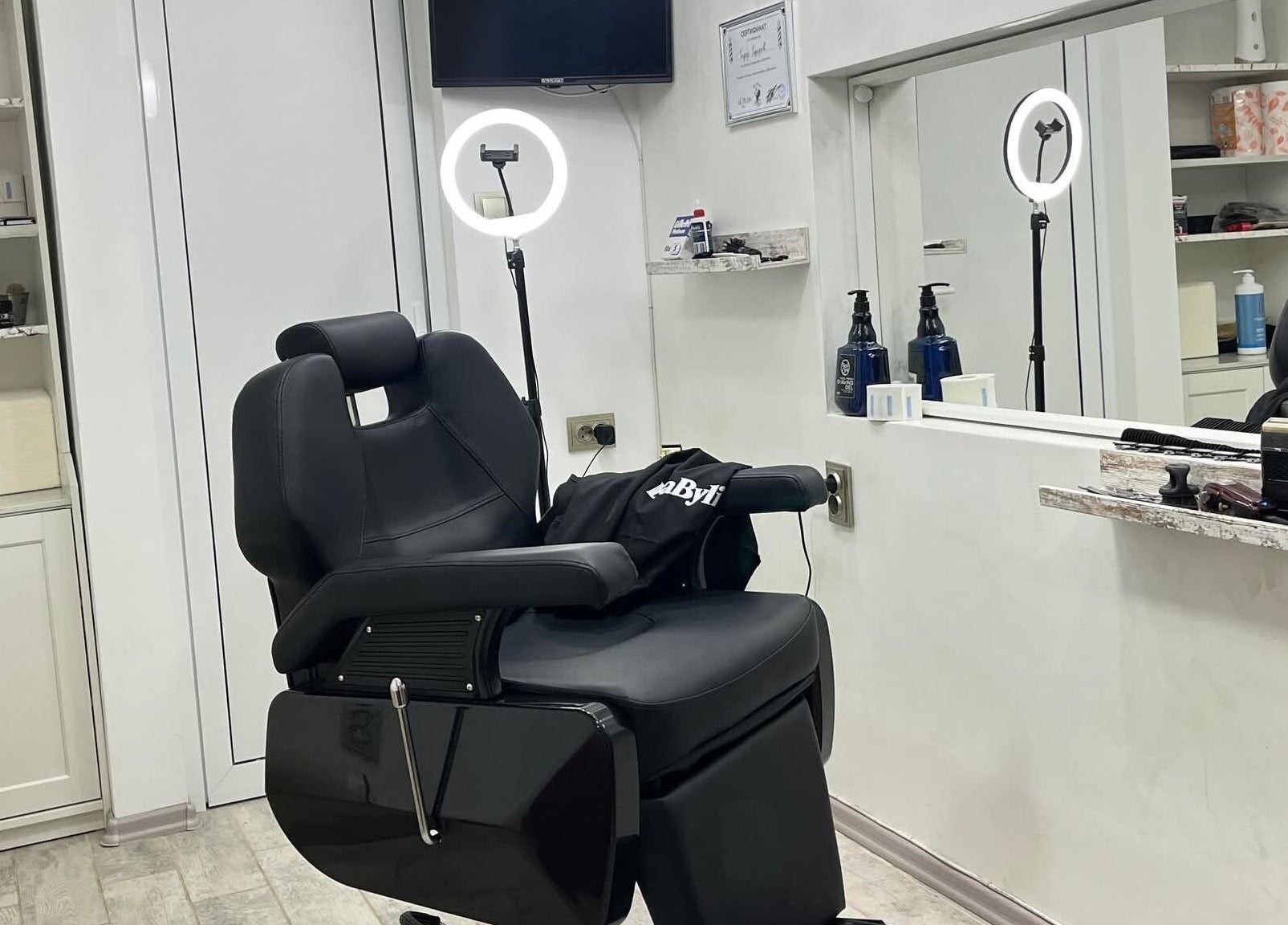 Модерно оборудване в Barber Shop Todorow, Ботевград, Софийска Област, BG.