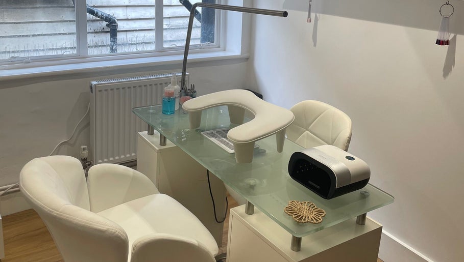 Modern nail station at Viennas beauty in Sevenoaks, England, GB offering a relaxing beauty experience.