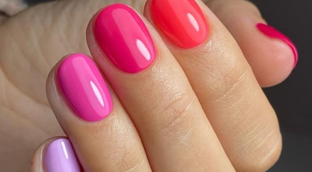 Pastelne nohte v ZAVIA'S STUDIO, Ljubljana - Črnuče, Ljubljana, SI.