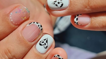 Mary Nails, bilde 2