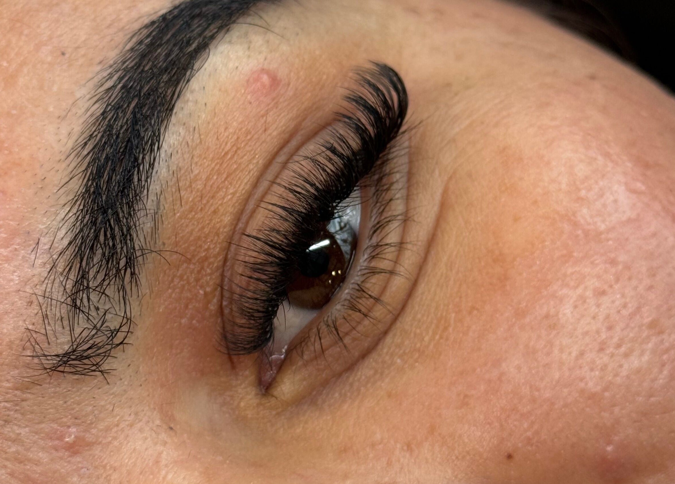 Close-up of stunning lashes at Sarah’s Lashes, Guelph, Ontario, CA showcasing expert eyelash extensions.