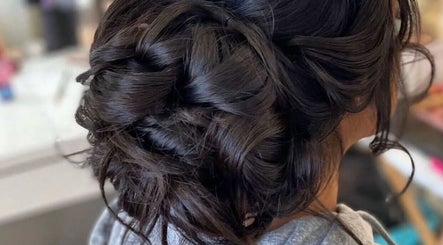 Agapi Hair & Beauty imagine 3