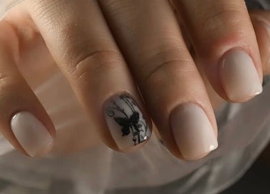 Изискан маникюр с пеперуда в Iana Nails Studio, София, Софийска област, България.