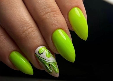 Ярки неонови нокти в Iana Nails Studio, София, София-град, BG.