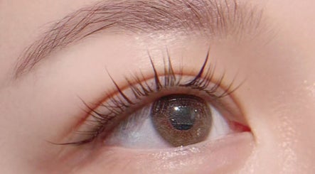 MIU MIU EYELASHES在悉尼新南威尔士州提供精致自然的睫毛效果。