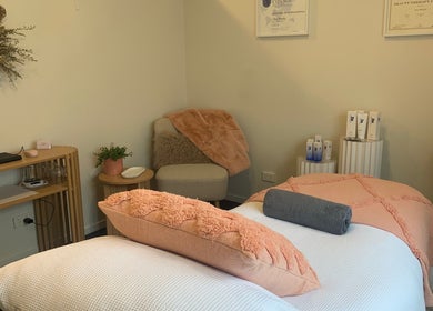 Relaxing therapy room at Soul Peach, Hamilton, Waikato Region, NZ, with soothing decor and plush furnishings.