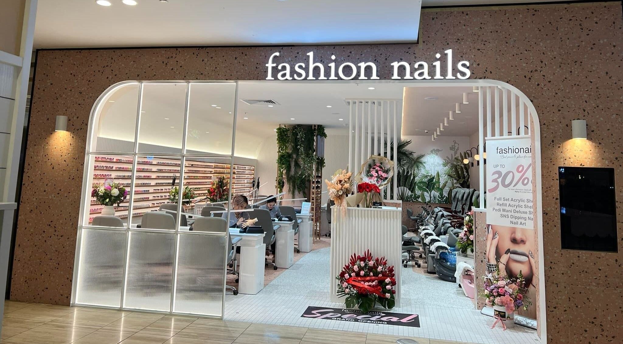 Fashion Nails Rundle Place in Adelaide, South Australia, AU offers a chic and modern nail salon experience.