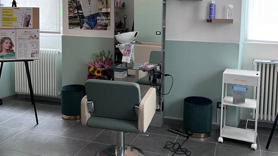 Olympia V Hairstudio