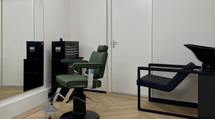 Moderne saloninterieur bij CTDthelabel, Oosterhout, Noord-brabant, NL.