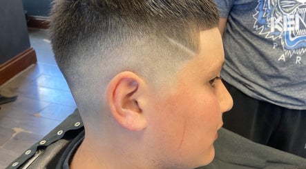 Immagine 3, Eclipse barbering balcombe