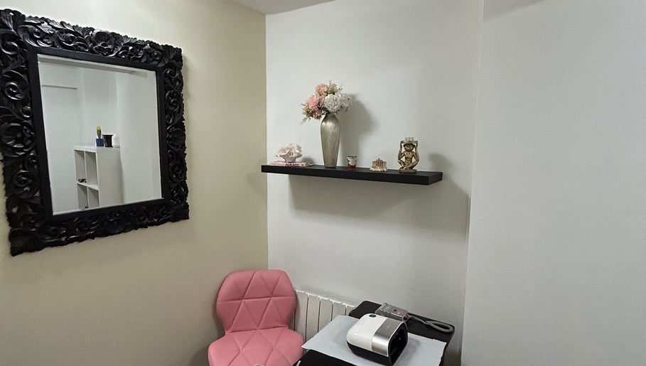 Εικόνα Gabrielle Elle Nails within London Beauty Therapy 1