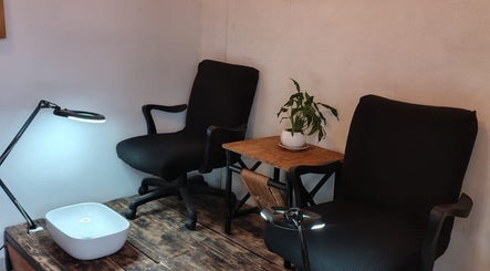 T&C NailStudio