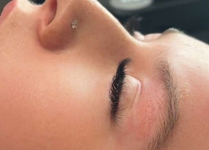 Extension de cils à Lashes Coco76, Le Havre, Normandie, FR. Beauté naturelle et élégante.