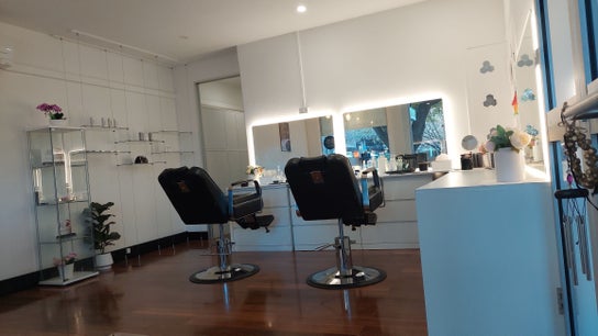Blush Beauty And Threading Bar