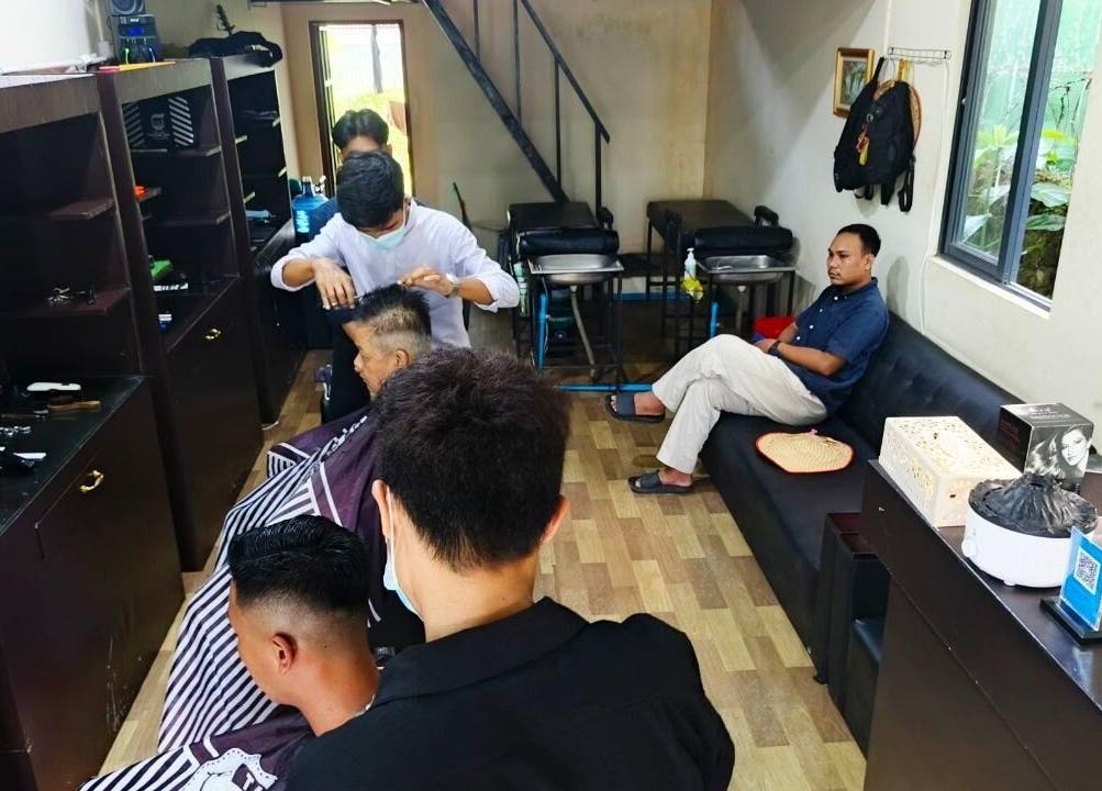 Haircut session at Point (north dagon) in Yangon, Yangon Region, MM, showcasing skilled styling.
