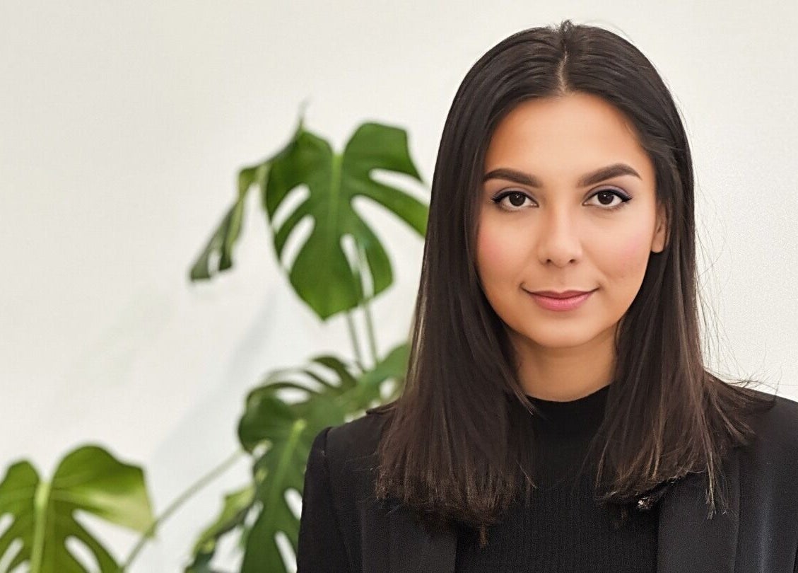 Professional woman at Sara Baseri Aesthetic Studio & Academy, Templestowe, Victoria, AU.