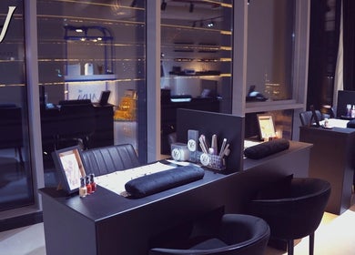 Modern nail stations at M hair and beauty, لوسيل, بلدية الضعاين, QA, showcasing luxury decor.