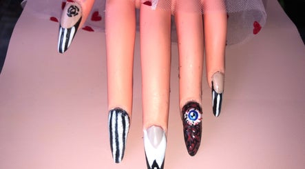 MD_nails image 2