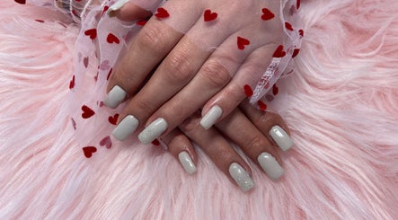 MD_nails image 3