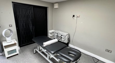 Immagine 2, D Wray Sport & Remedial