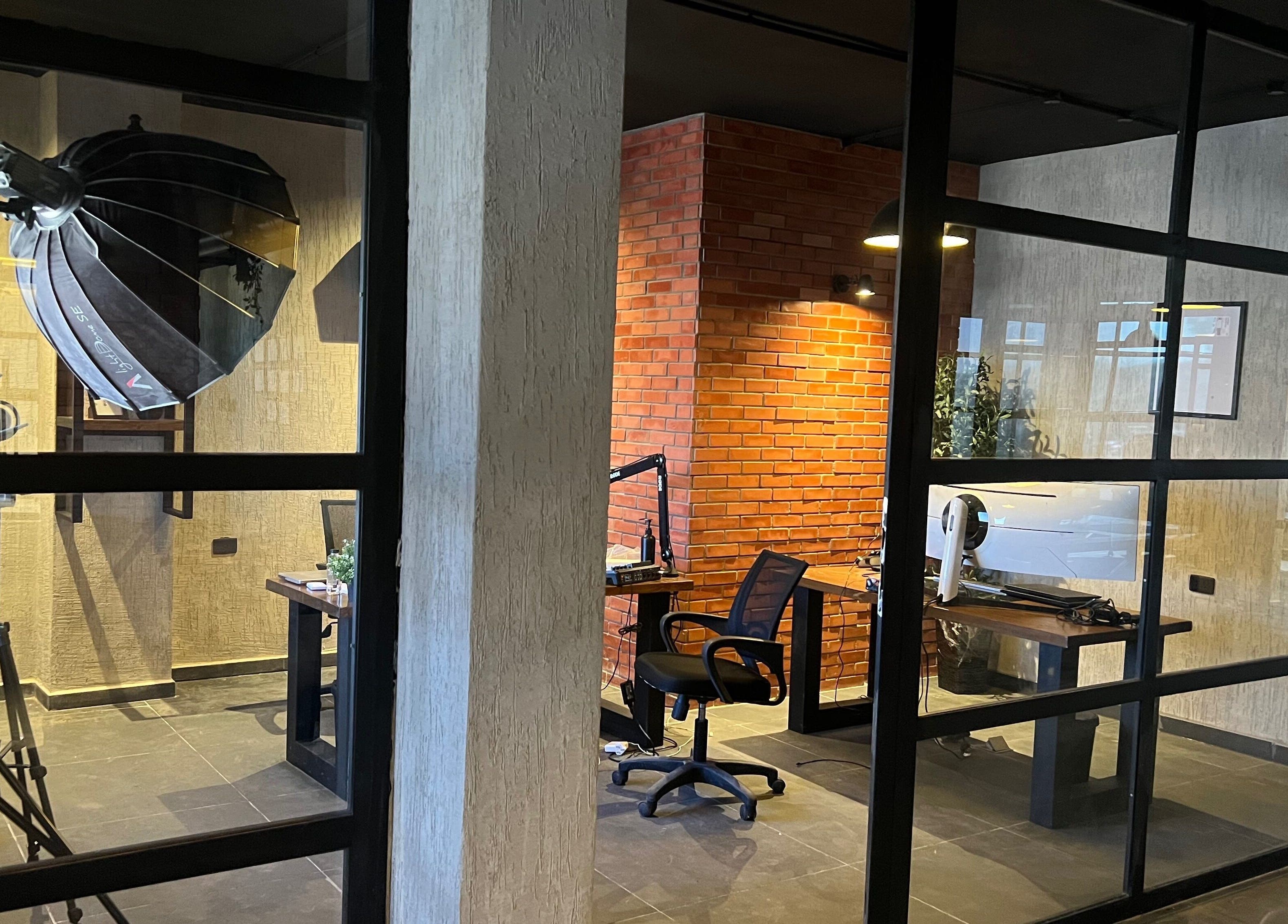 Modern workspace in Spaces offices, Az-zarqa, Zarqa Governorate, JO with professional lighting and decor.