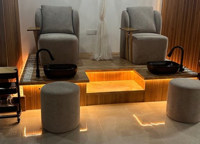 Elegant pedicure chairs at Fofo Beauty, مسقط, محافظة مسقط, OM offering serene comfort.