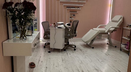Nail Theory by Niloo (@nail_niloo_beauty)