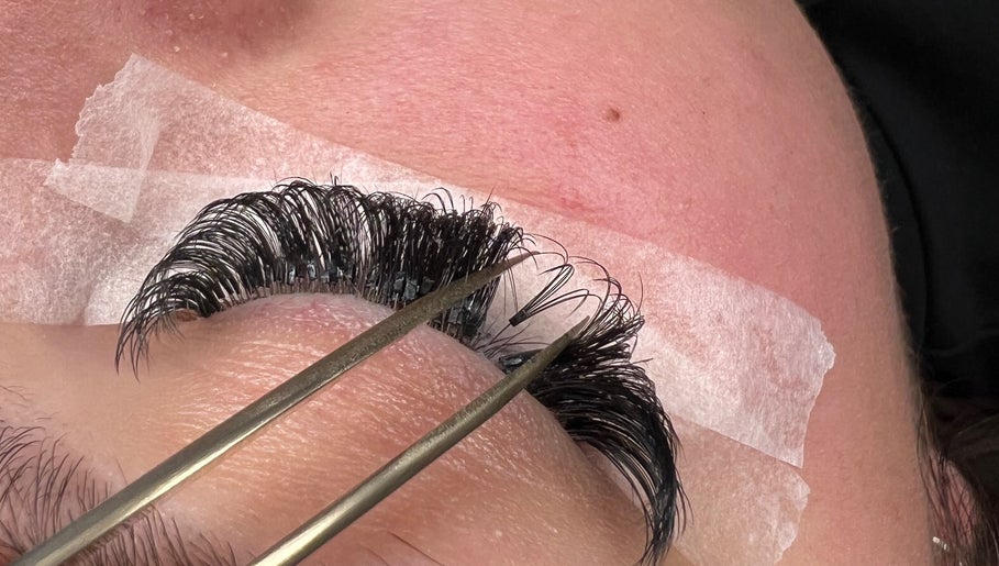 Lash extensions applied at Hellish Brows and Lash Lounge, Plainland, Queensland, AU.