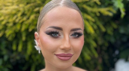 Imagen 3 de Makeover Banbury Makeup & Nails