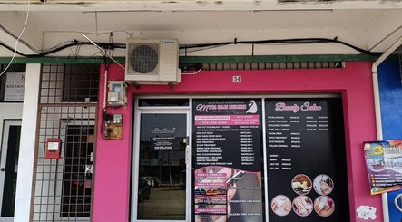 MY'RA SALON & BEAUTY (MUSLIMAH)