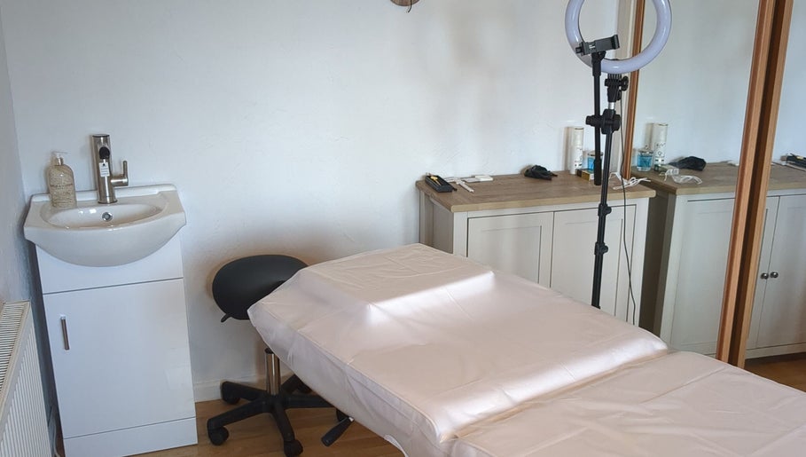 Microbladed by Rachel, bilde 1