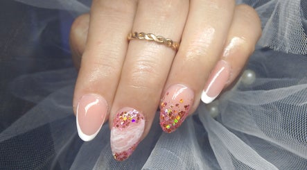 Beauty Studio by Zendy Zaragoza