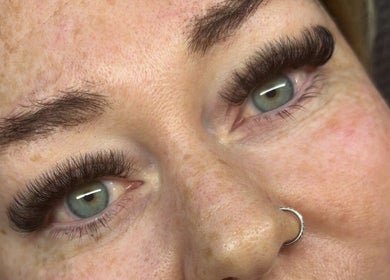 Close-up of elegant eyelash extensions at Sculpted by Sylvie, Gainsborough, England, GB.