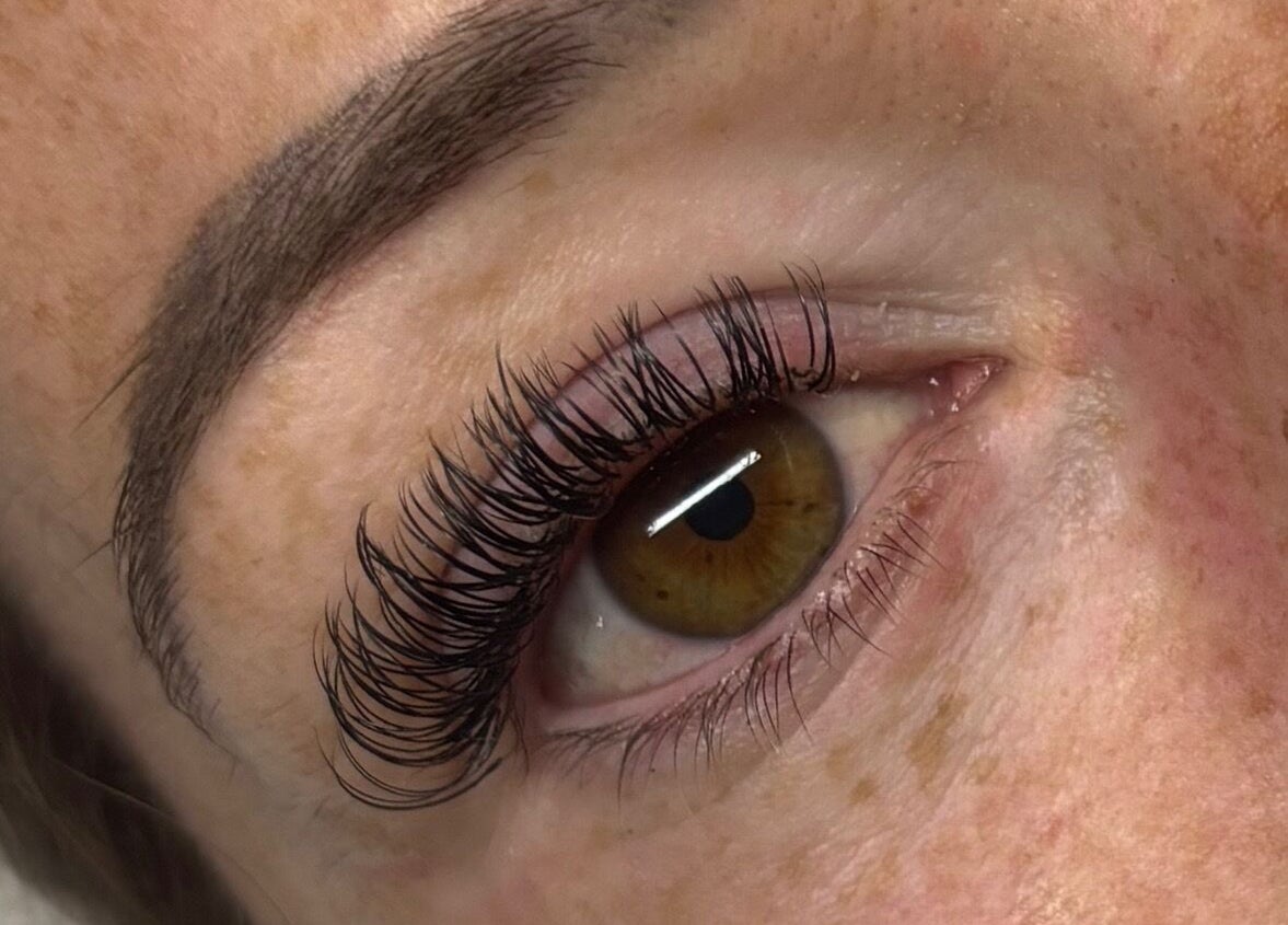 Close-up of expertly crafted eyelash extensions at Sculpted by Sylvie, Gainsborough, England, GB.