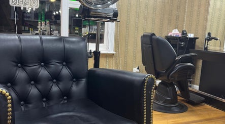 Hair Focus Salon Clayton image 2
