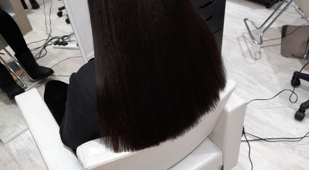 Yazz Hair and Beauty imej 2