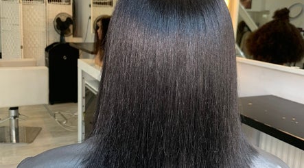 Yazz Hair and Beauty imej 3